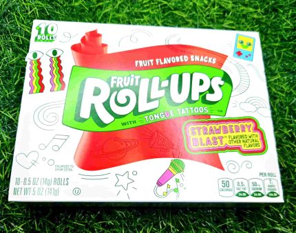 FRUIT ROLL UPS STRAWBERRY BLAST 141G